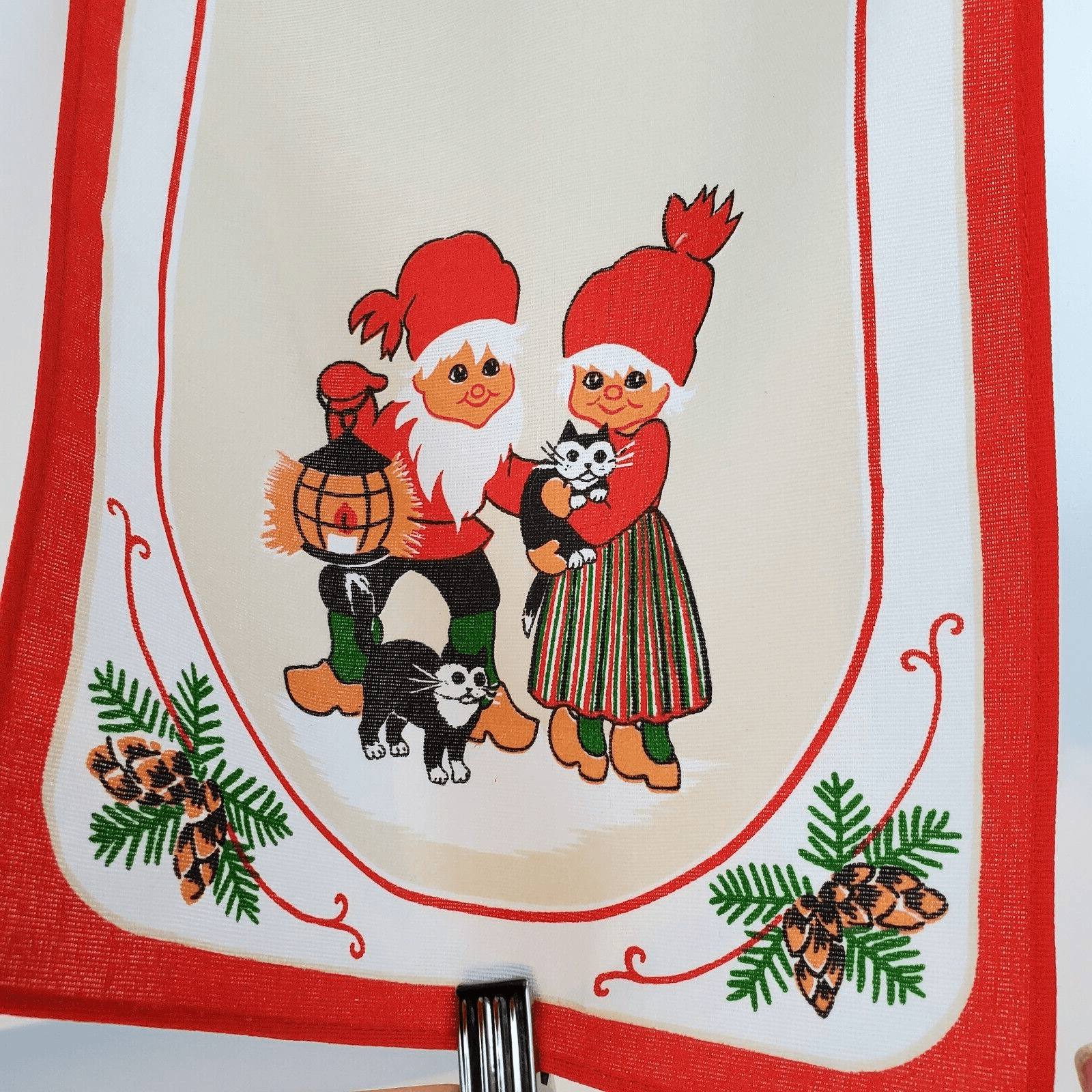 Vintage Stil Dukar Sweden Table Runner Dresser Scarf 9.5 in x 24 in Elves Cat - Thumbnail 3