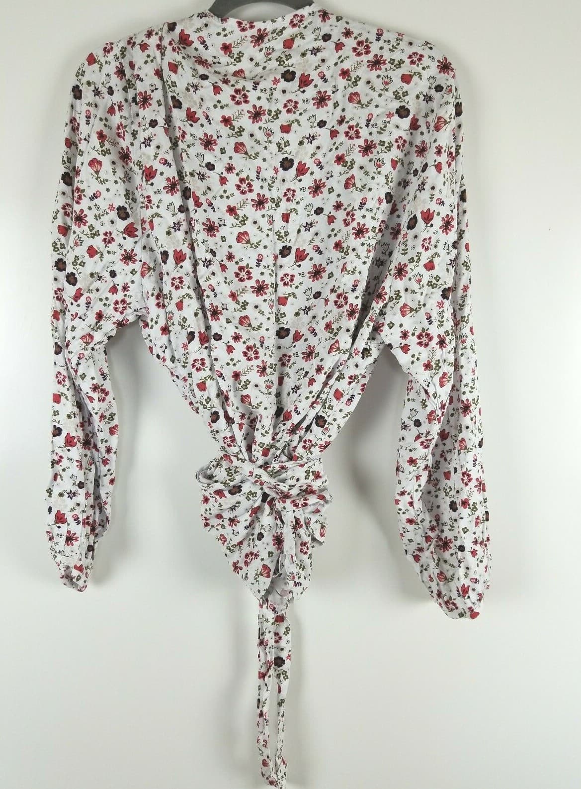 Rock By Junk Food Long Sleeve Crop Blouse Size 3X Wrap Tie Front White Floral - Thumbnail 6