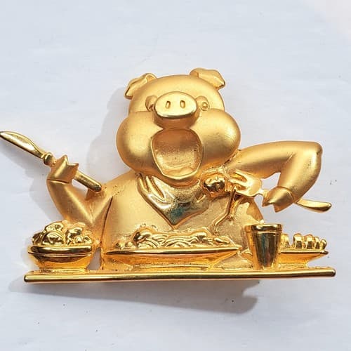 Vintage JJ Jonette Gold Tone Matte and Shiny Metal Pig Hog Eating Brooch Pin