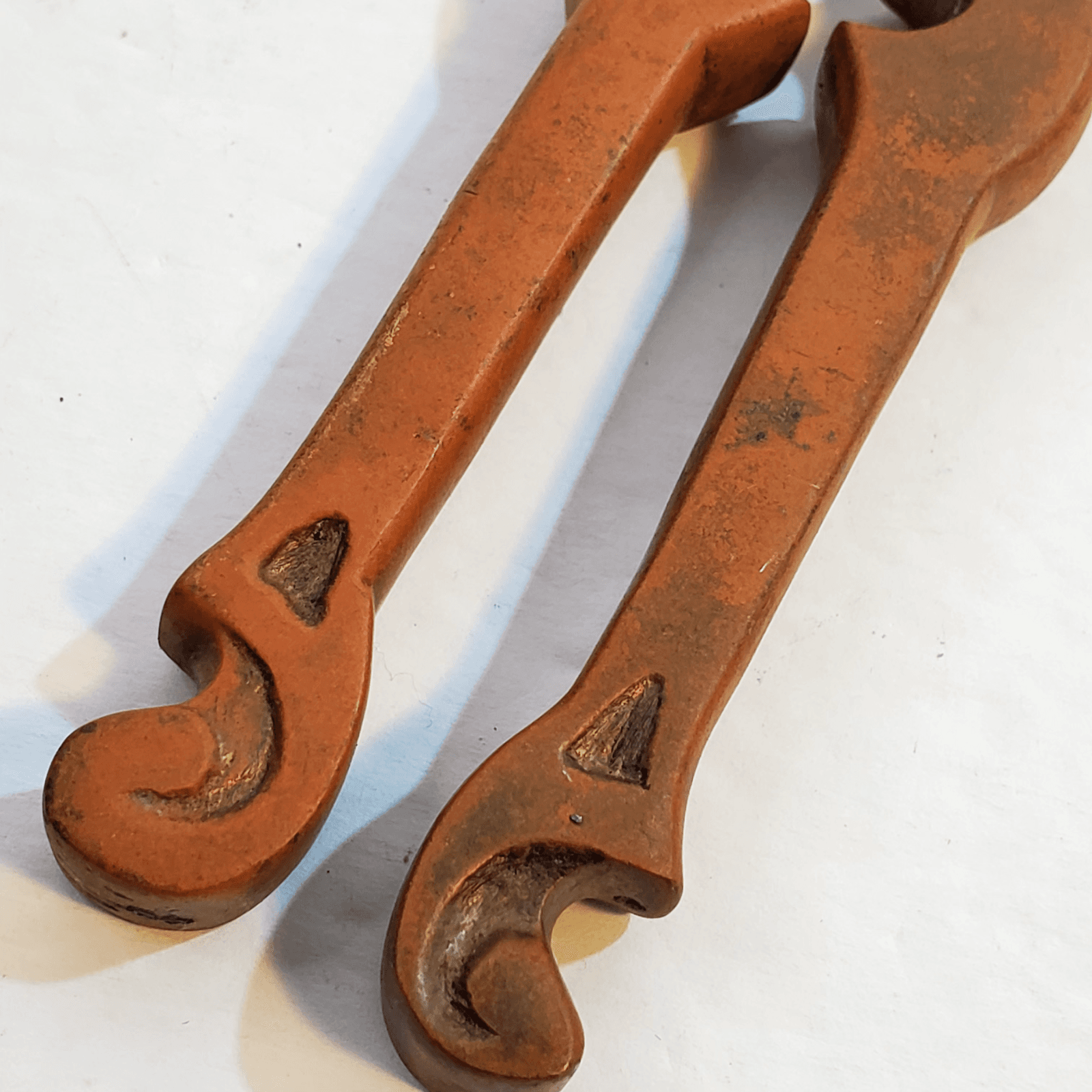 Vintage Brass Hinged 6" Nut Cracker w/ Bird Eagle Chicken Head Patina - Thumbnail 5