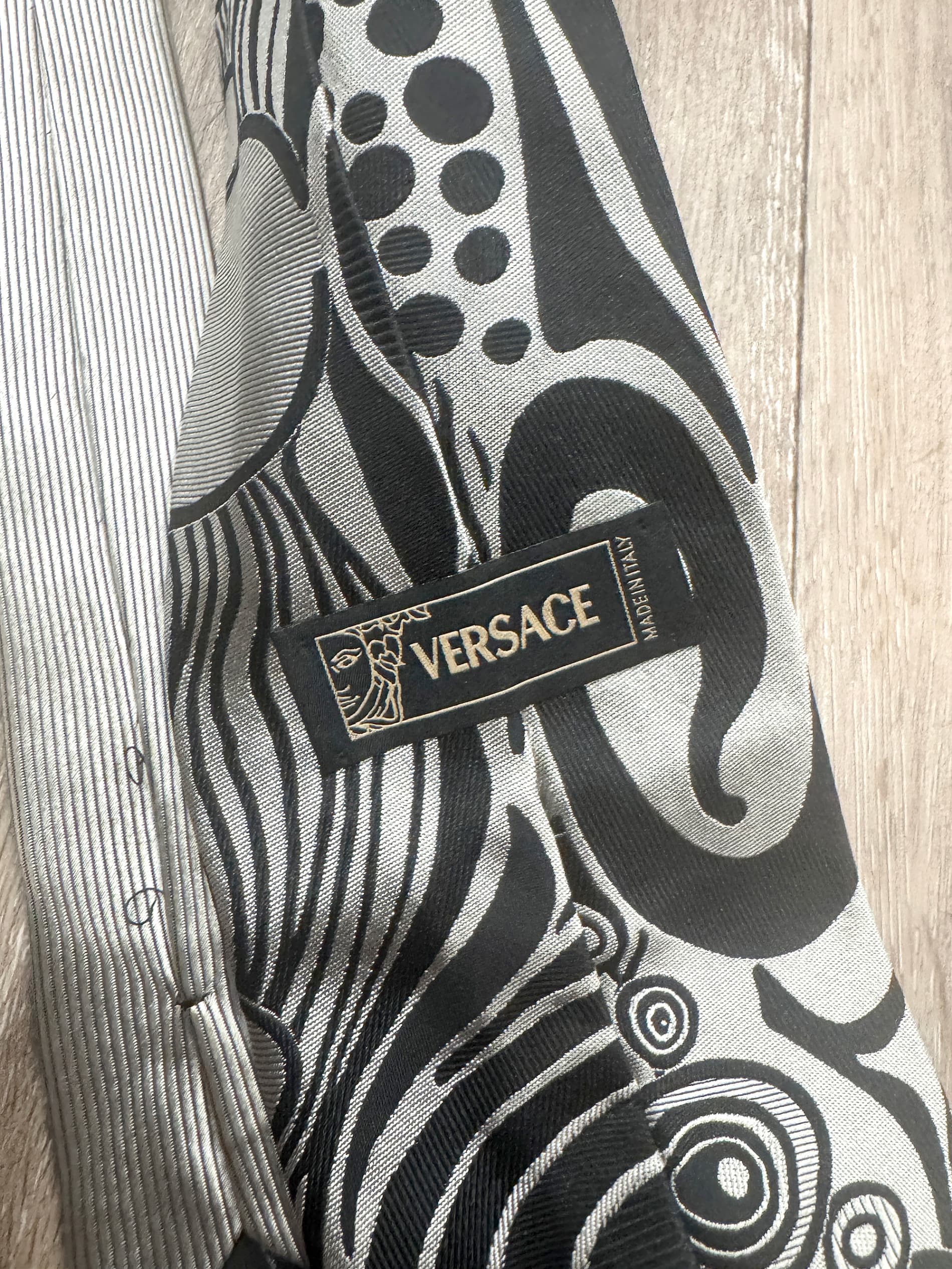 Versace "The Klimt Collection" black and white tie - Thumbnail 4