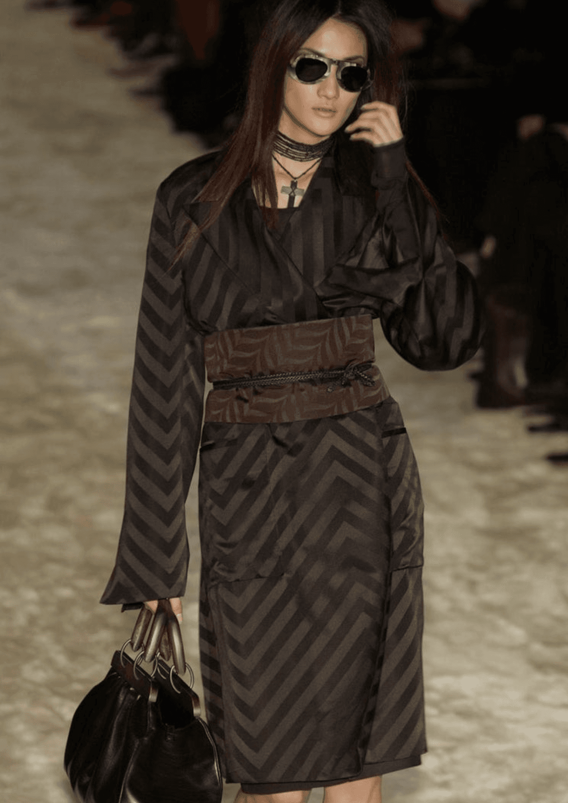 Gucci by Tom Ford F/W 2002 Black Silk Chevron Kimono Coat with Obi Belt IT38 - Thumbnail 5
