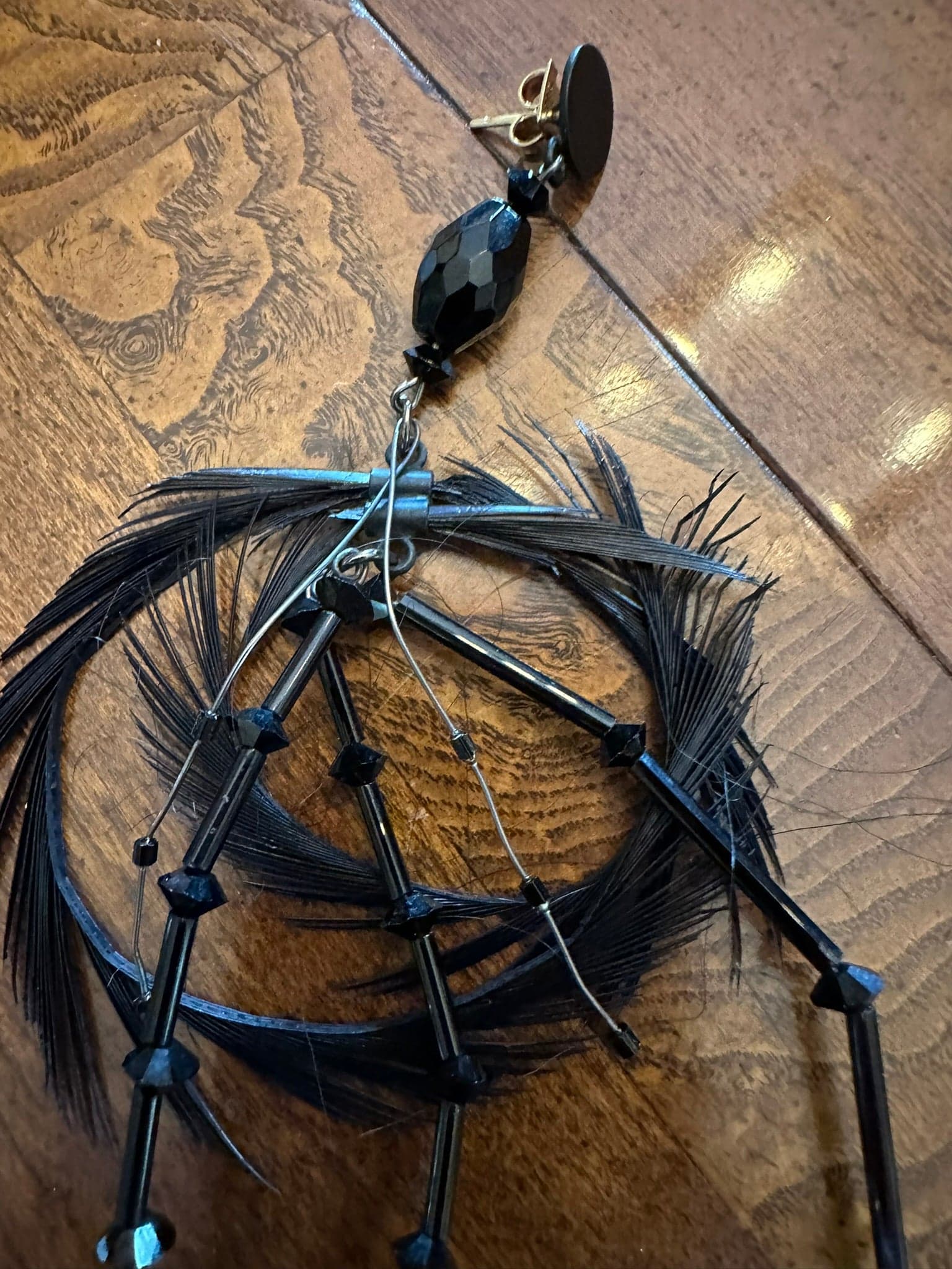 GUCCI TOM FORD 2001 FEATHER BEAD EARRINGS IN BOX - Thumbnail 5