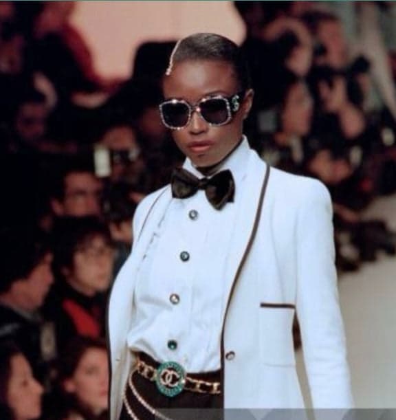 Chanel runway 1994 - 5 rhinestone sunglasses like new in box - Thumbnail 2