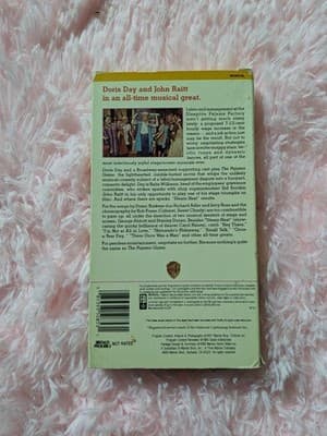 The Pajama Game (VHS, 1991) - Thumbnail 3