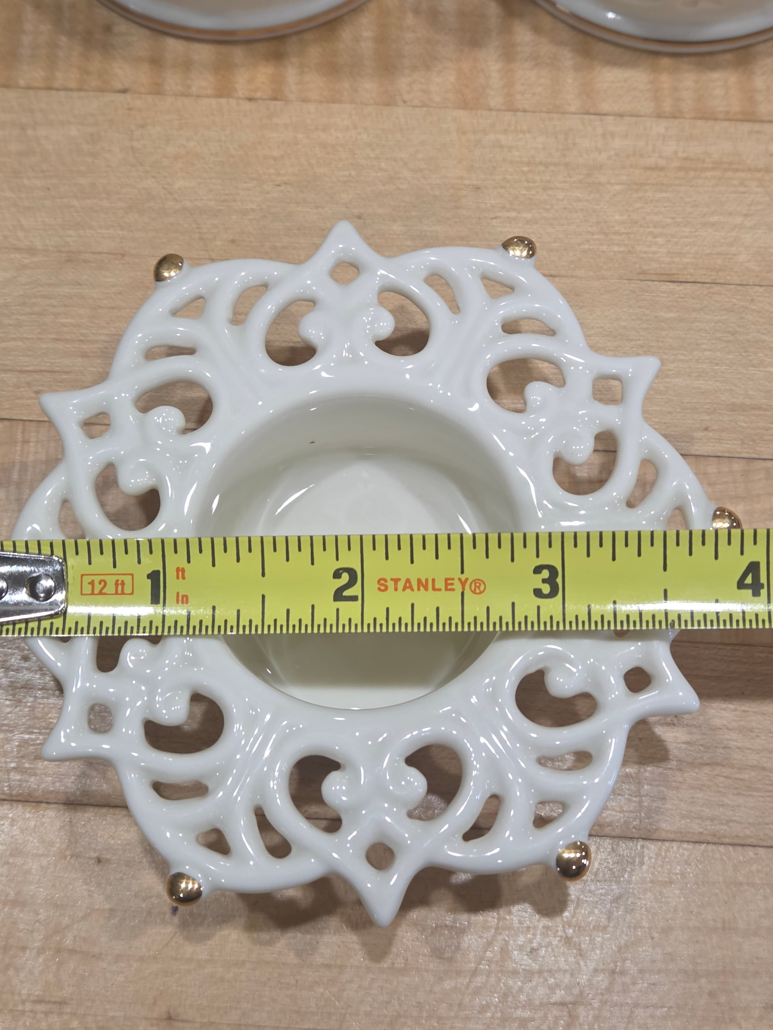 Lenox Ivory Porcelain Pierced Lattice Votive Candle Holder Vanity Set - Thumbnail 10