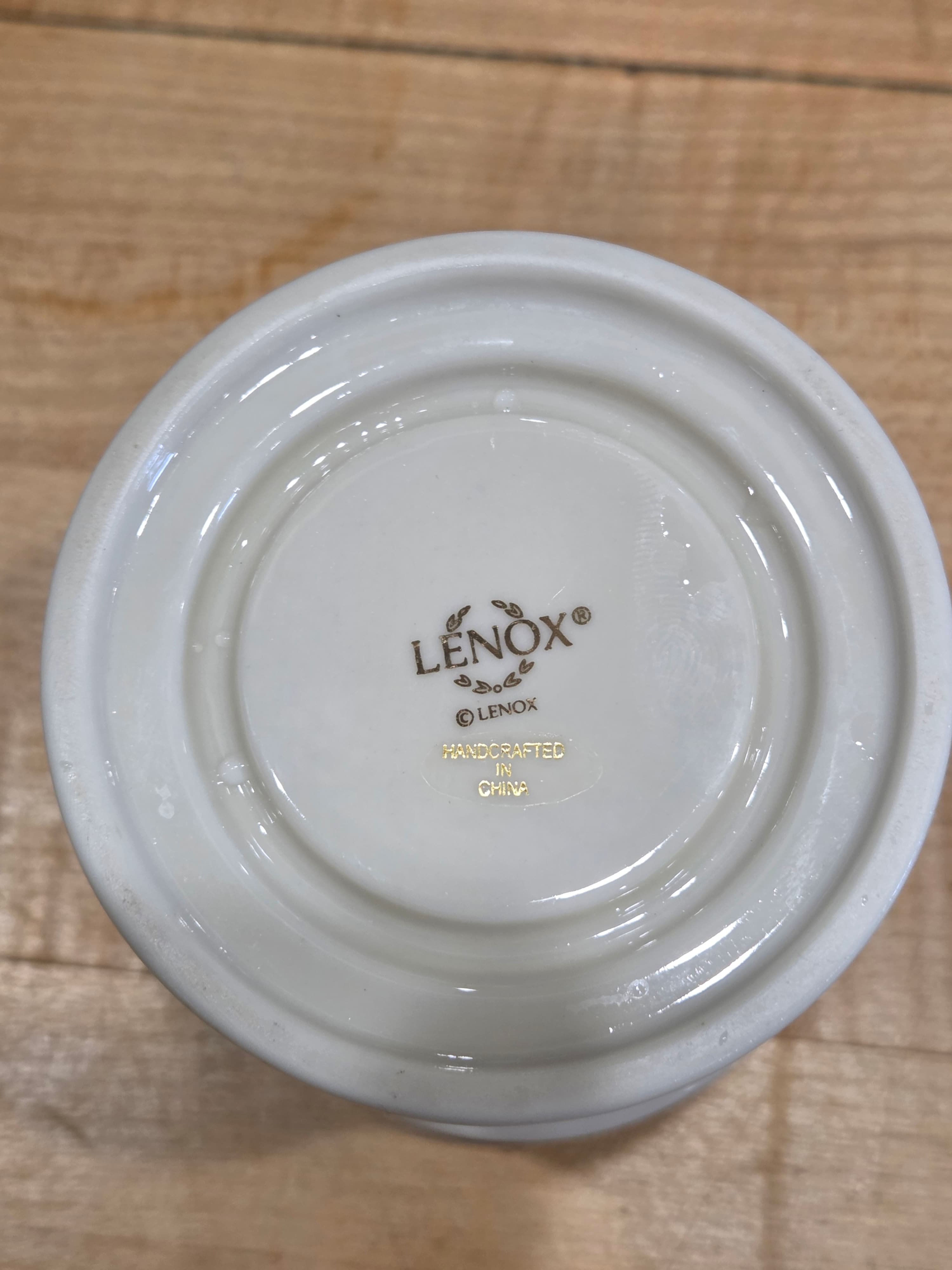 Lenox Ivory Porcelain Pierced Lattice Votive Candle Holder Vanity Set - Thumbnail 6