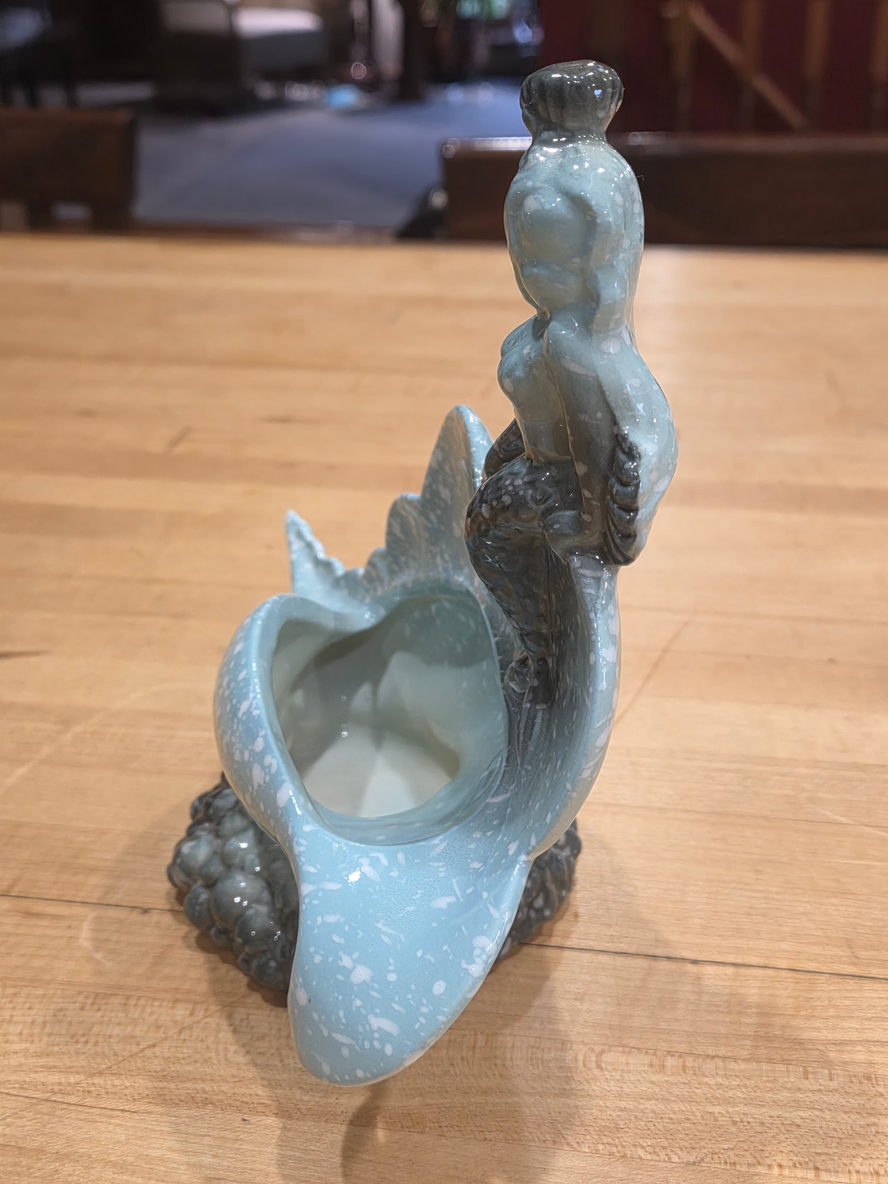 Vintage Hull Pottery Ebb Tide E-3 Mermaid Conch Shell Planter - Thumbnail 4