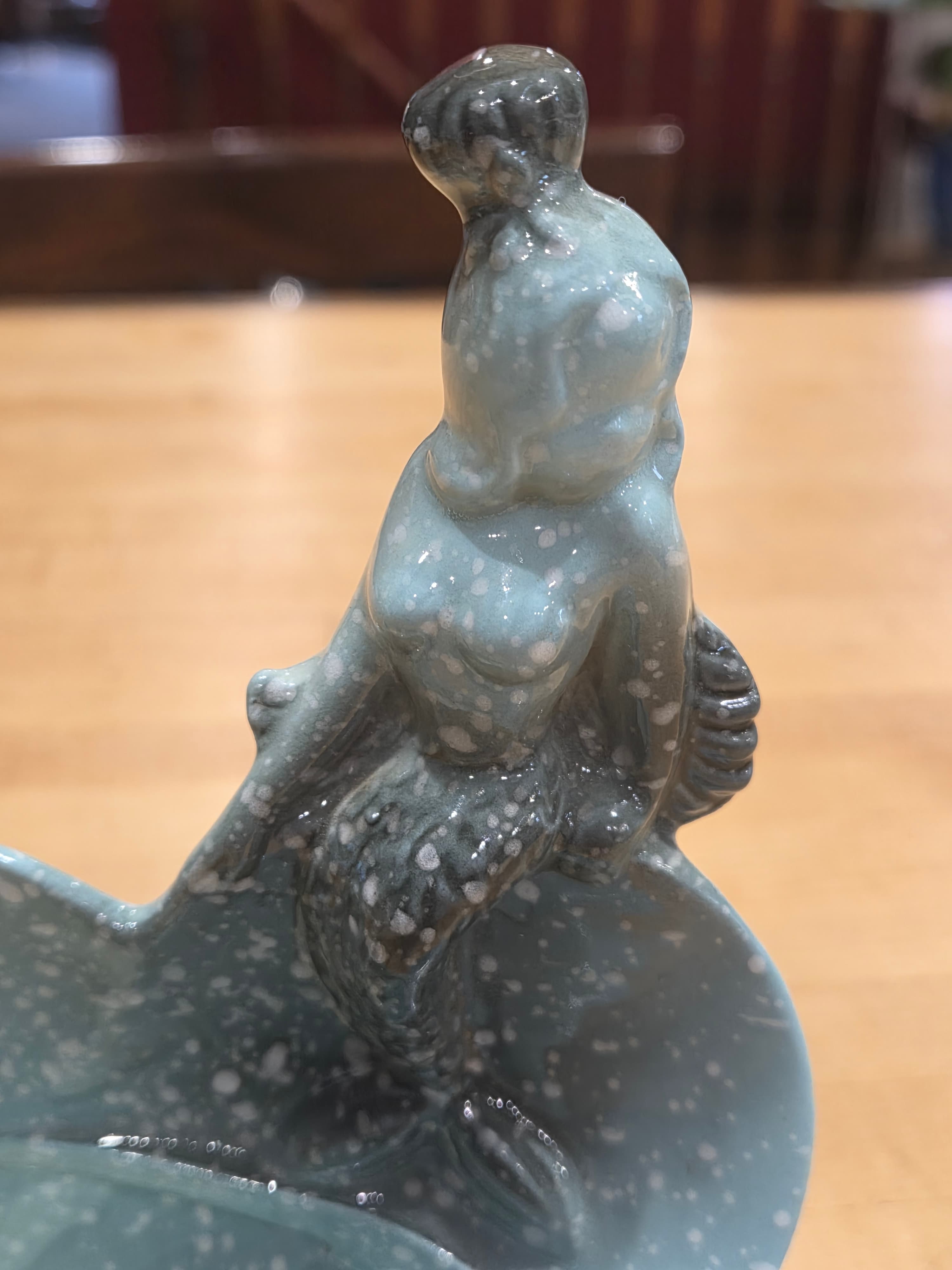 Vintage Hull Pottery Ebb Tide E-3 Mermaid Conch Shell Planter - Thumbnail 5