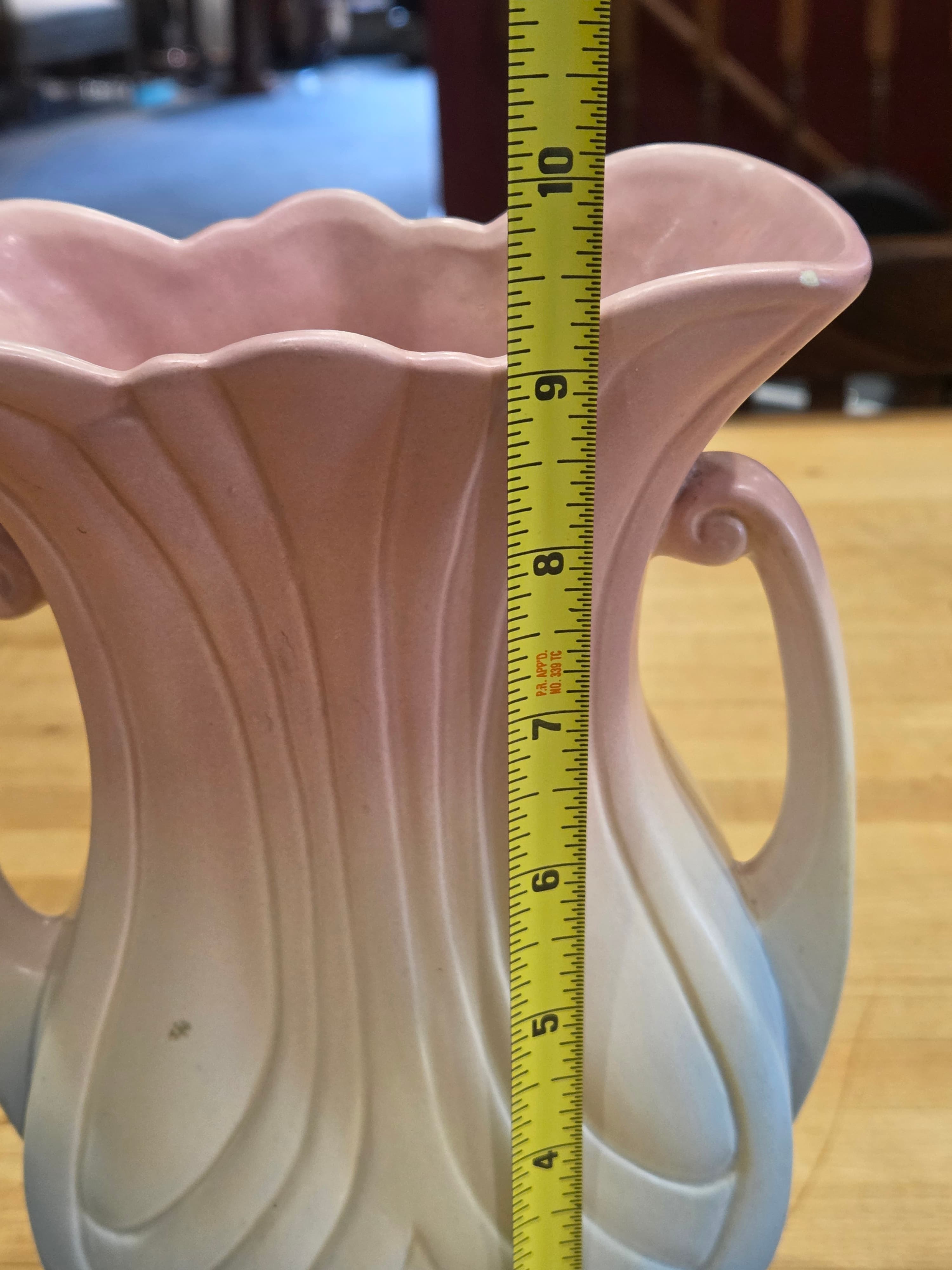 Vintage Hull Pottery Mardi Gras Granada 48-9 Double Handled Vase Pink Blue As Is - Thumbnail 9