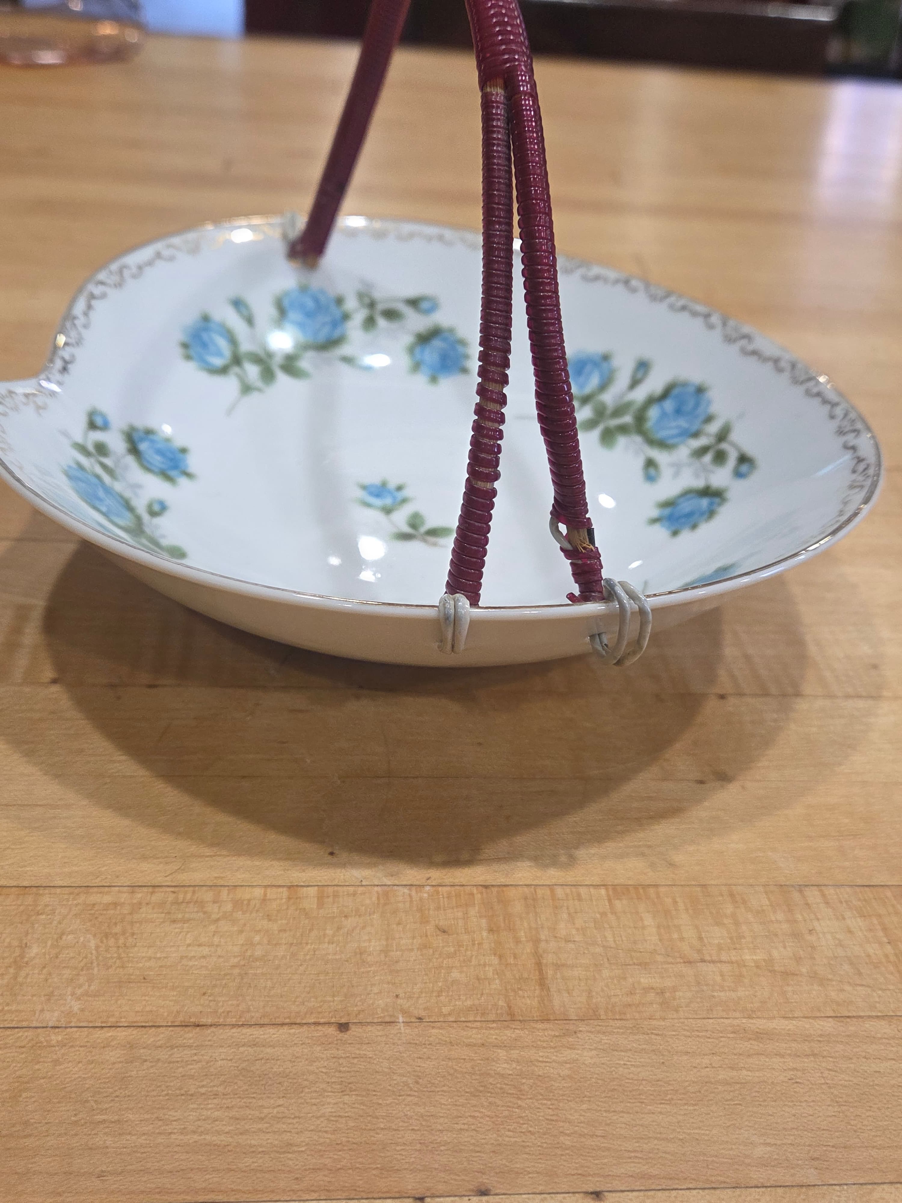 Vintage Porcelain Bon Bon Dish Wicker Handle Blue Roses Gilt Rim As Is - Thumbnail 3