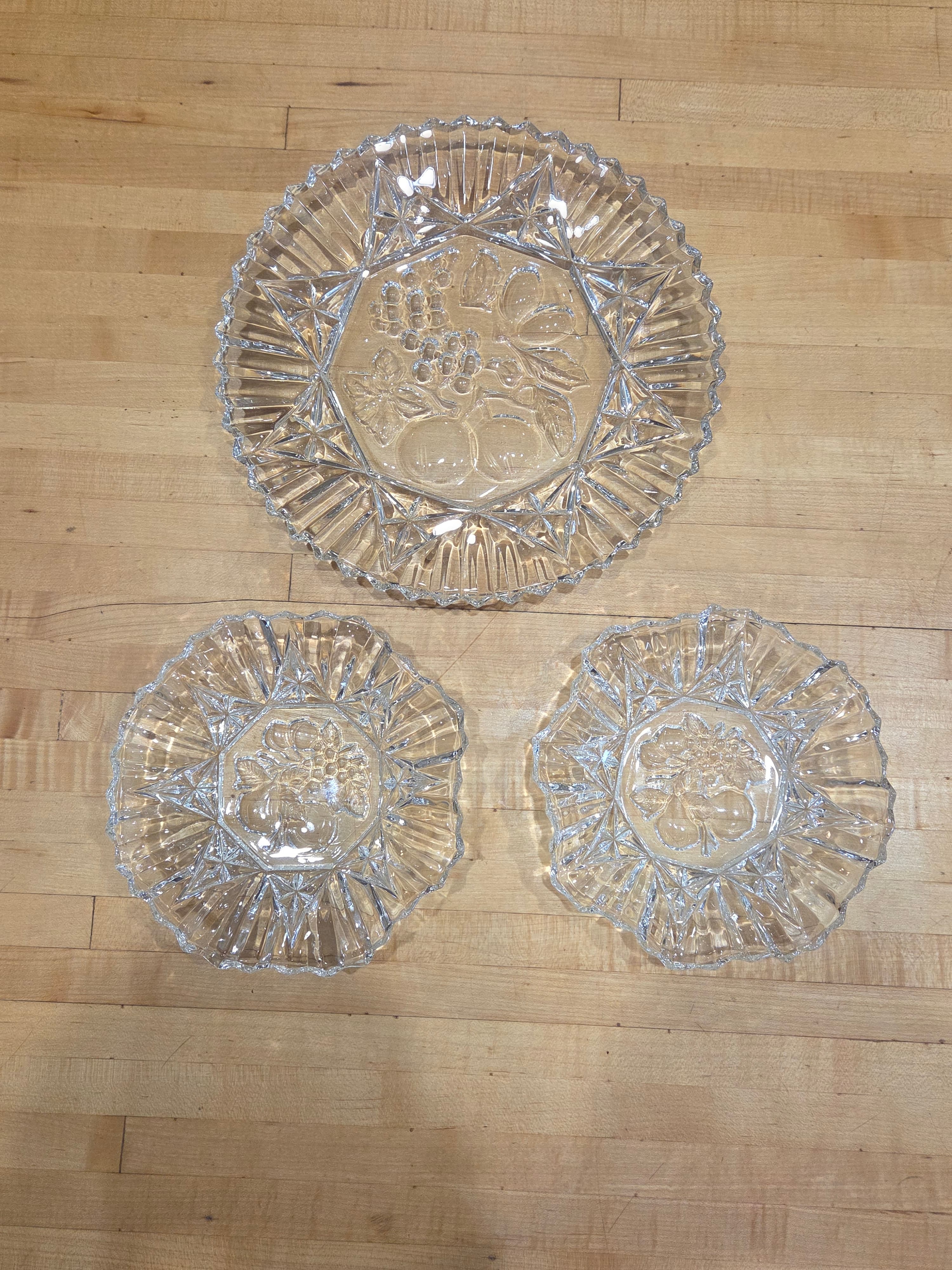 Vintage Federal Glass Pioneer Clear Fruit Pattern 3 Piece Platter Berry Bowl Set