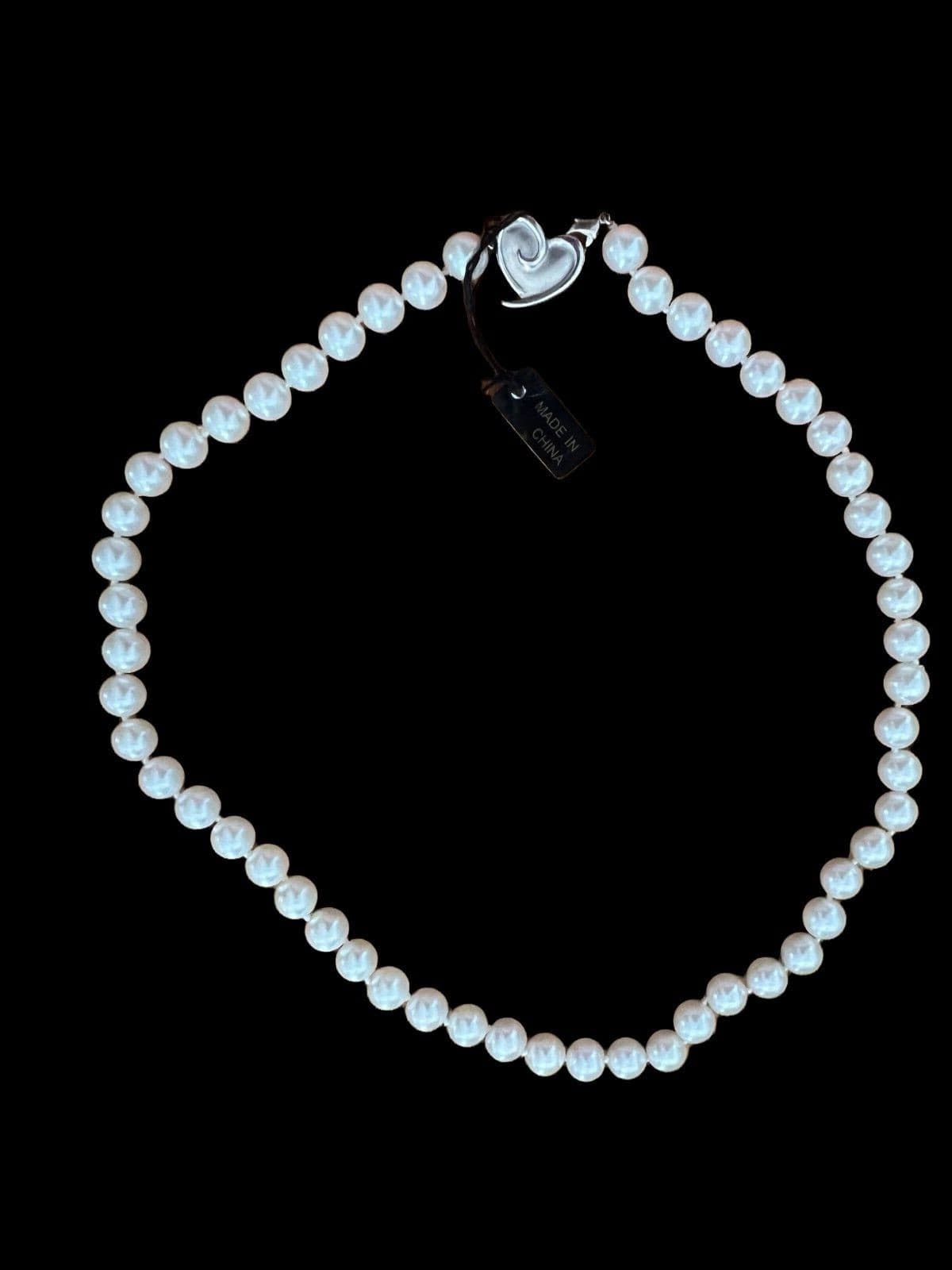 Fashion Jewelry Silvertone Clasp Pearl Necklace -Pretty - Thumbnail 2