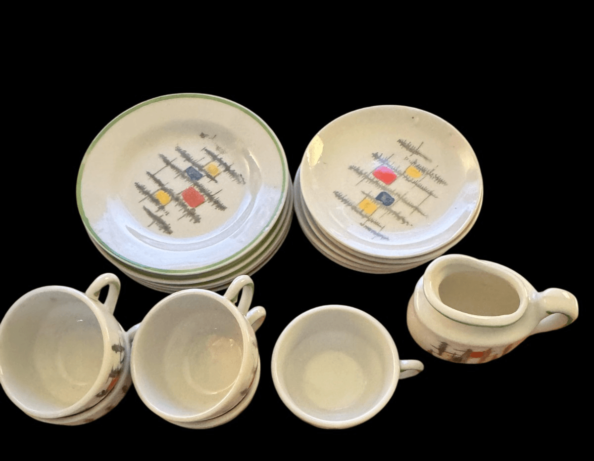 Vintage Kid/Doll Dishes 16 pcs Ceramic Modern Design Japan