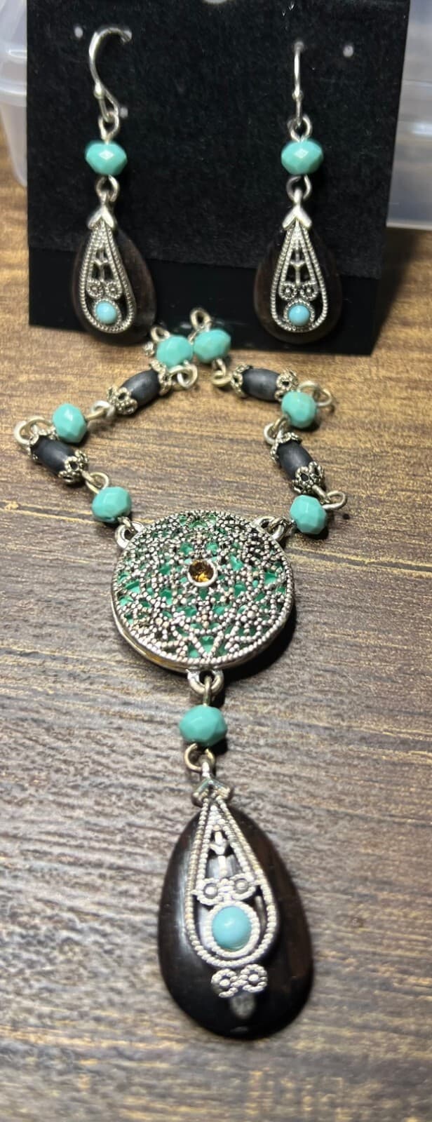 Stunning Western Style Necklace & Earrings Black& Turquoise Beads - Thumbnail 2