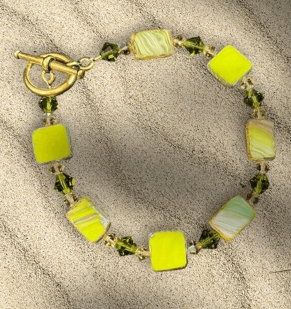 Vintage Natural Square Bead Bracelet 7" Goldtone - Thumbnail 2