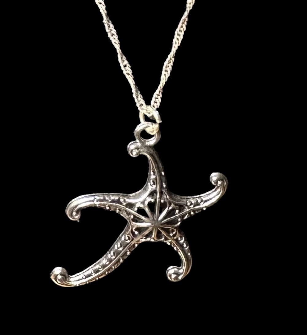 Vintage Starfish Pendent Necklace Silvertone 18" - Thumbnail 2