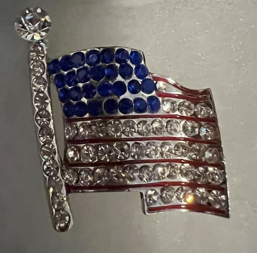 Fashion Jewelry US Flag Pin Rhinestone - Show your Pride! - Thumbnail 2
