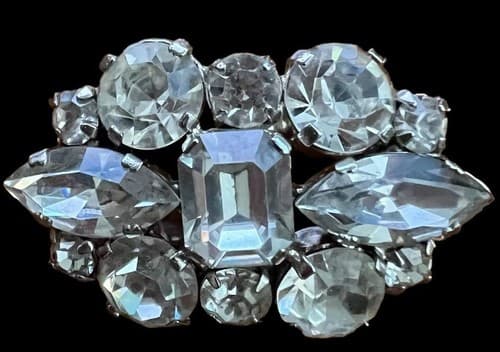 Vintage Ladies Rhinestone Pin Pretty - Thumbnail 3