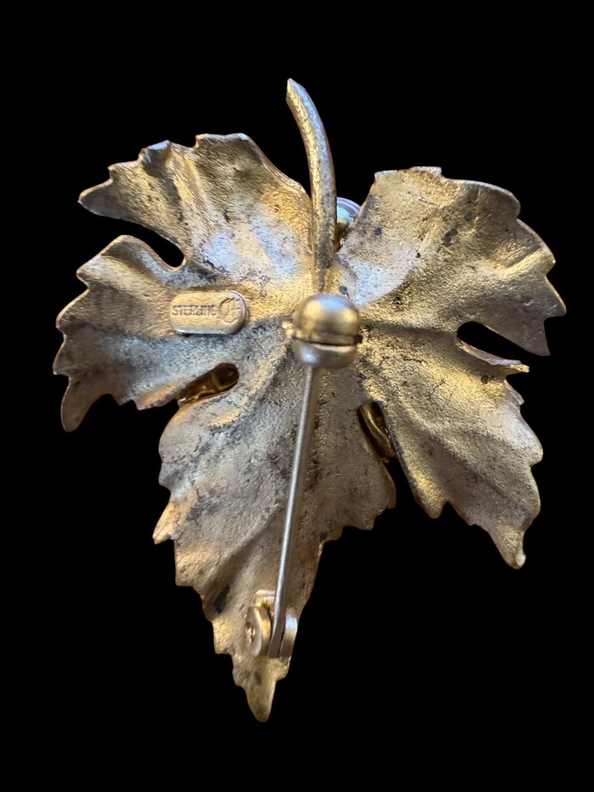 Vintage 14K over Sterling Leaf Pin with Rhinestones & Faux Pearl - Thumbnail 2