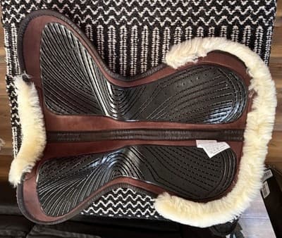 Acavallo Close Contact Twin Sided Gel Saddle Pad Half Sheepskin Edge, Size 3 - Thumbnail 4