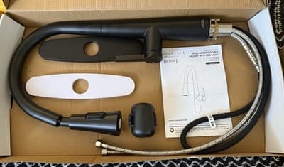 ALLEN+ROTH Bryton Matte Black Pull-down Handle Kitchen Faucet 1058527 - Thumbnail 3