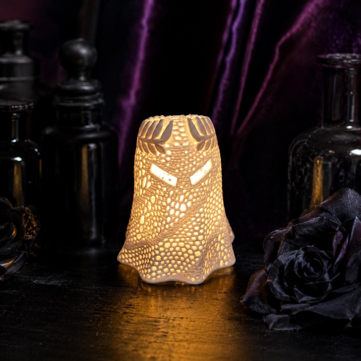 Alexander the Ghost Lantern – 3D Printed Ghost Tea Light Holder, Spooky Halloween Shelf Decor, Gothic Ghost Lamp, Cute Creepy Decor - Thumbnail 2
