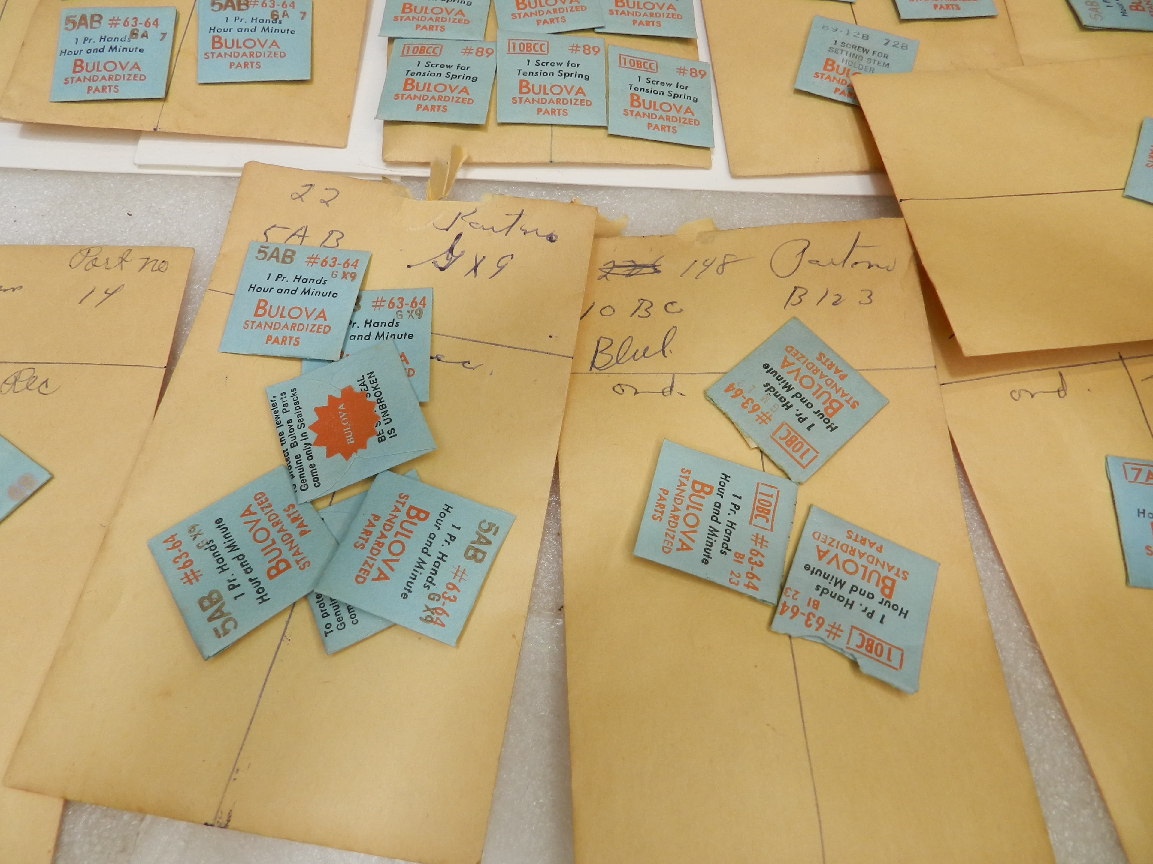 Vintage New Old Stock Watchmaker Bulova Standardized Parts Mixed 90pcs  (O38J) - Thumbnail 11
