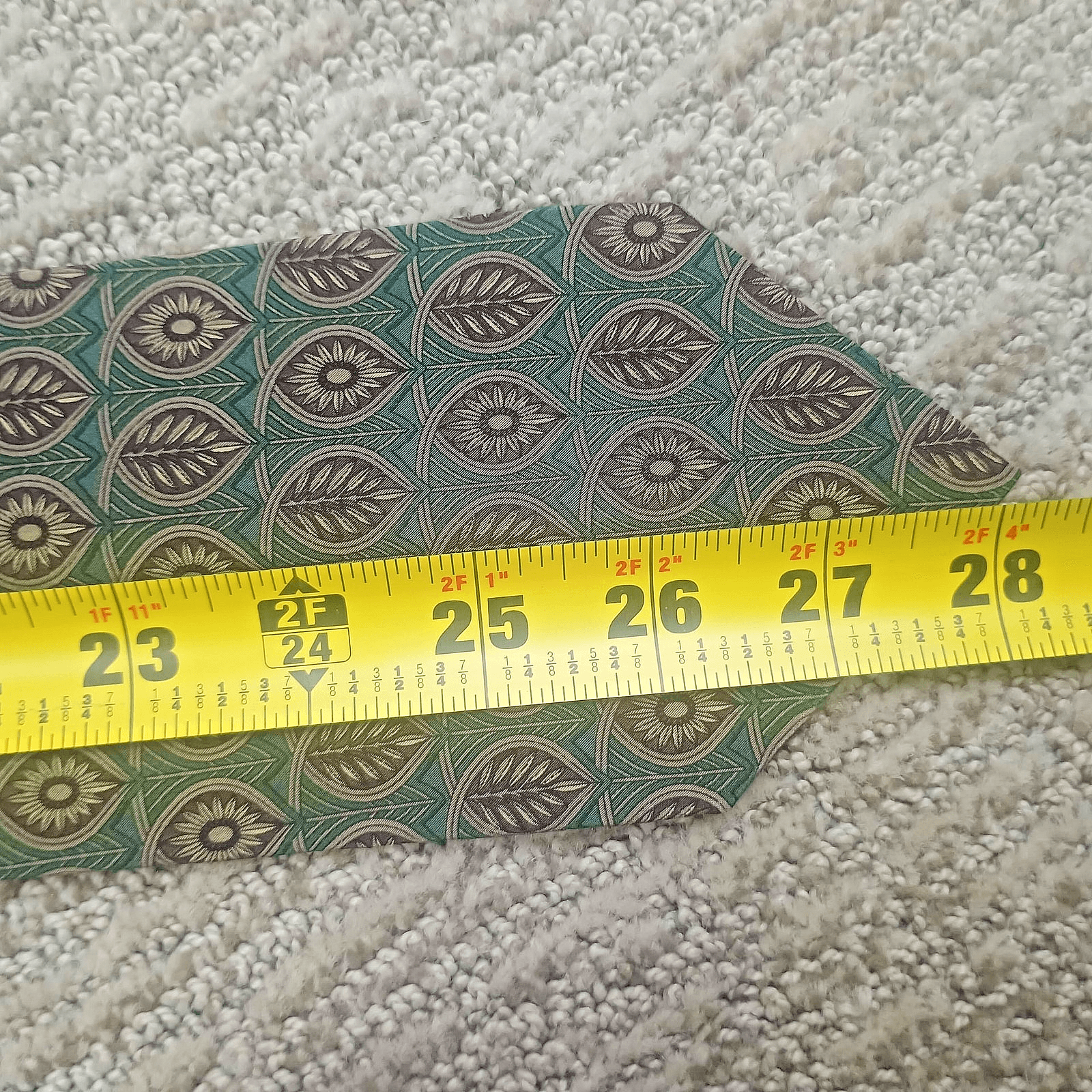 Bill Blass Green Silk Tie Geometric Floral Medallion 56" X 3.50 - Thumbnail 4