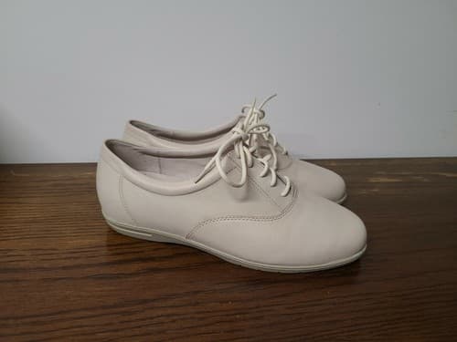 NEW Relano Women's Comfort Orthopedic Footwear Soft Leather 9 Medium