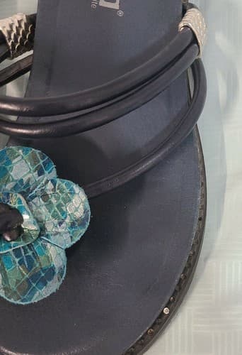 alegria cha cha blue multi snake thong sandals Womens 6.5 - Thumbnail 4