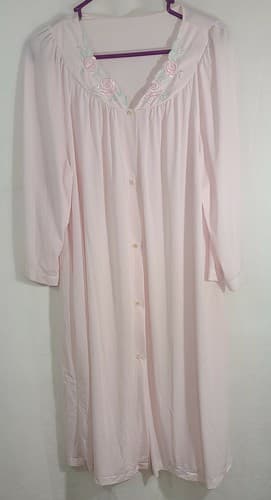 Shadowline Vintage Light Pink Peignoir Robe Large