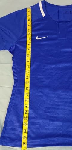 Nike Dri-fit Womens Medium jersey style athletic shirt New with Tags - Thumbnail 3