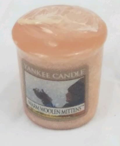 RARE Yankee Candle Votive WARM WOOLEN MITTENS New in Plastic