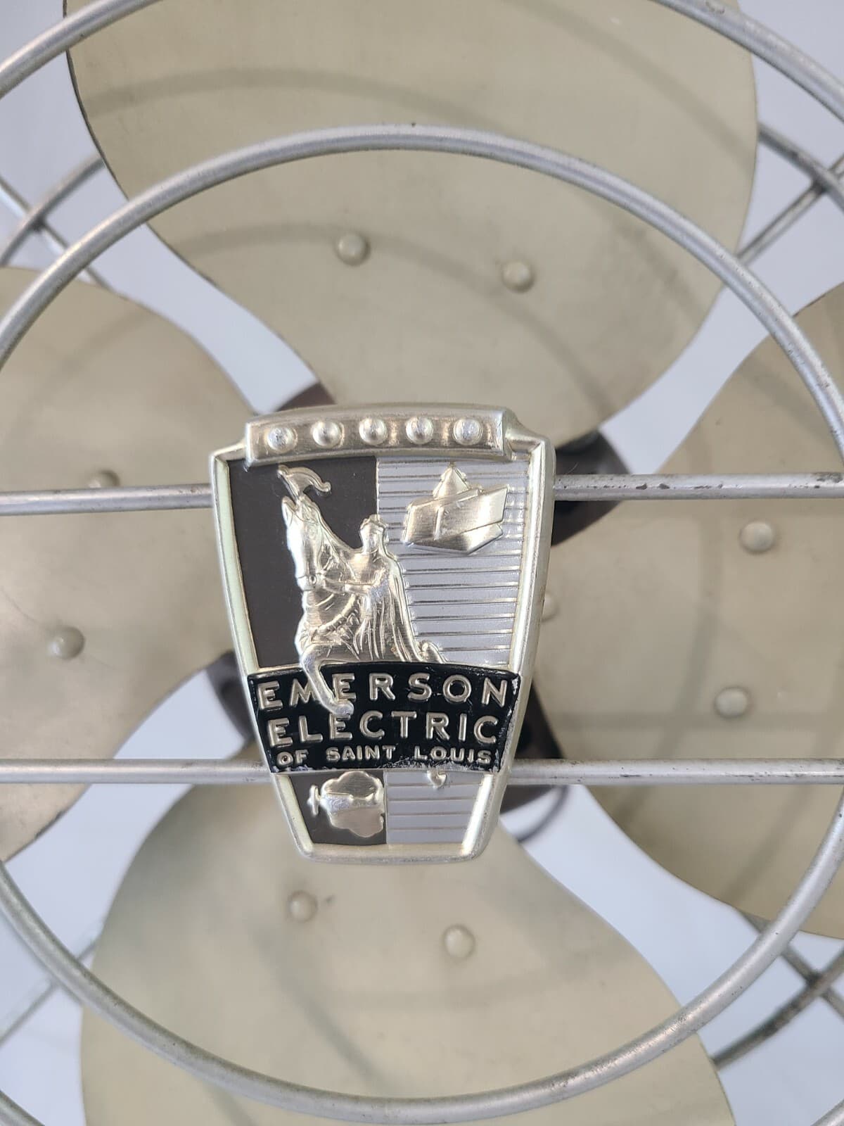 Vintage Emerson Electric Of St. Louis Metal Mid-Century / Industrial Table Fan - Thumbnail 4