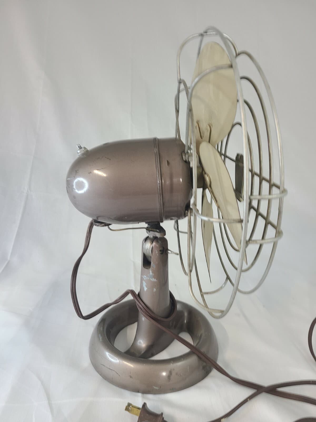 Vintage Emerson Electric Of St. Louis Metal Mid-Century / Industrial Table Fan - Thumbnail 7