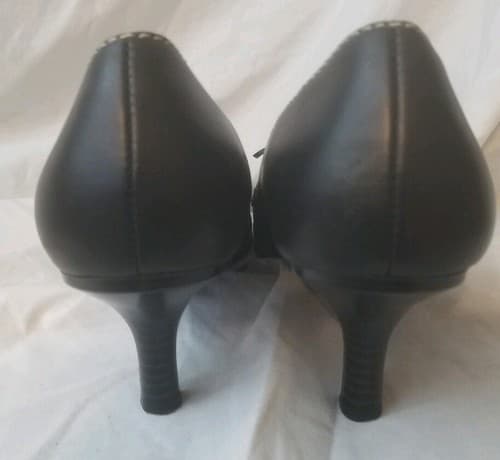 AEROSOLES LOAFER STYLE HEELS WITH BOW 8.5 MEDIUM EUC - Thumbnail 3