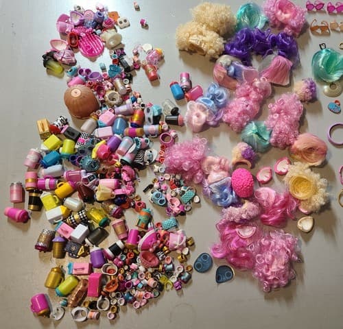 HUGE LOT of LOL Surprise Dolls | 64 Dolls! Boys, glitter, rare - Thumbnail 3