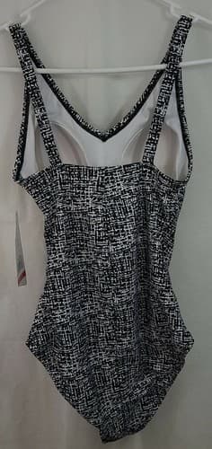 SPEEDO Swimsuit Size 8 Modest full cover One Piece Tank Maillot Racer Back NWT - Thumbnail 2
