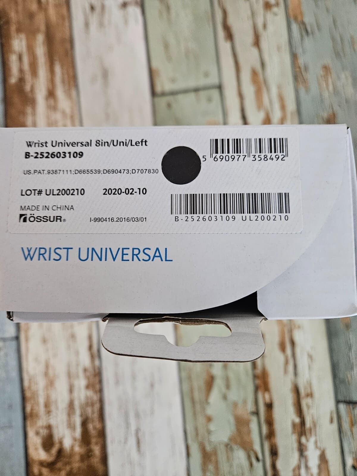 Ossur Form Fit Wrist Universal Brace Immobilization of the Wrist and Thumb Left - Thumbnail 3
