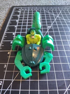 1995 Marvel Comics McDonalds Happy Meal Toy Spiderman Stingstriker Scorpion Car