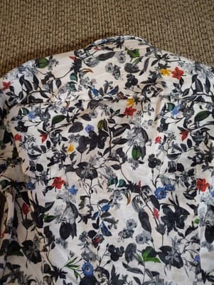 Robert Graham STEVENS Floral Linen Blend Excellent Condition. Size: Medium - Thumbnail 12