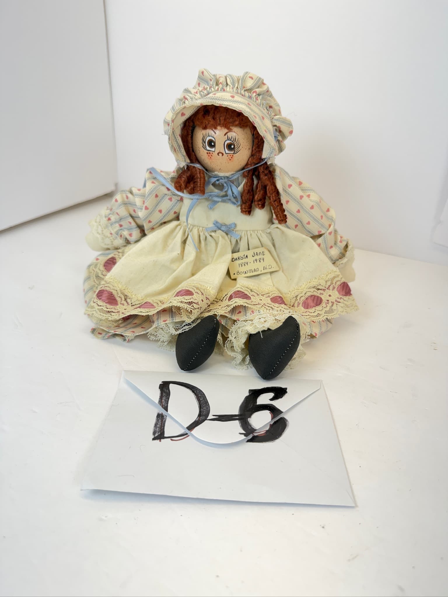 Vintage 1989 Dakota Jane Handmade Folk Art Rag Doll Heart Dress Storage D-6