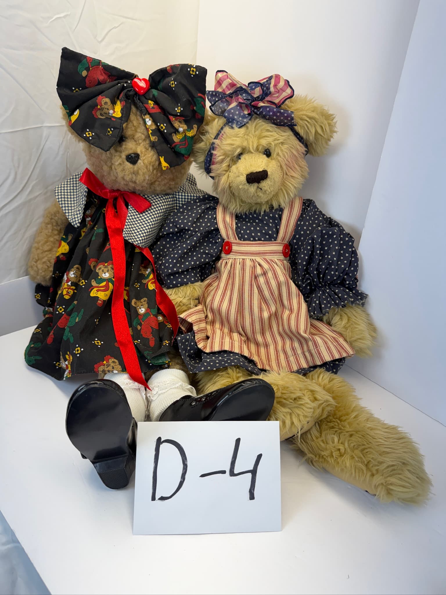 Lot of 2 Collectible Teddy Bears Vintage Style Plush Dolls D-4