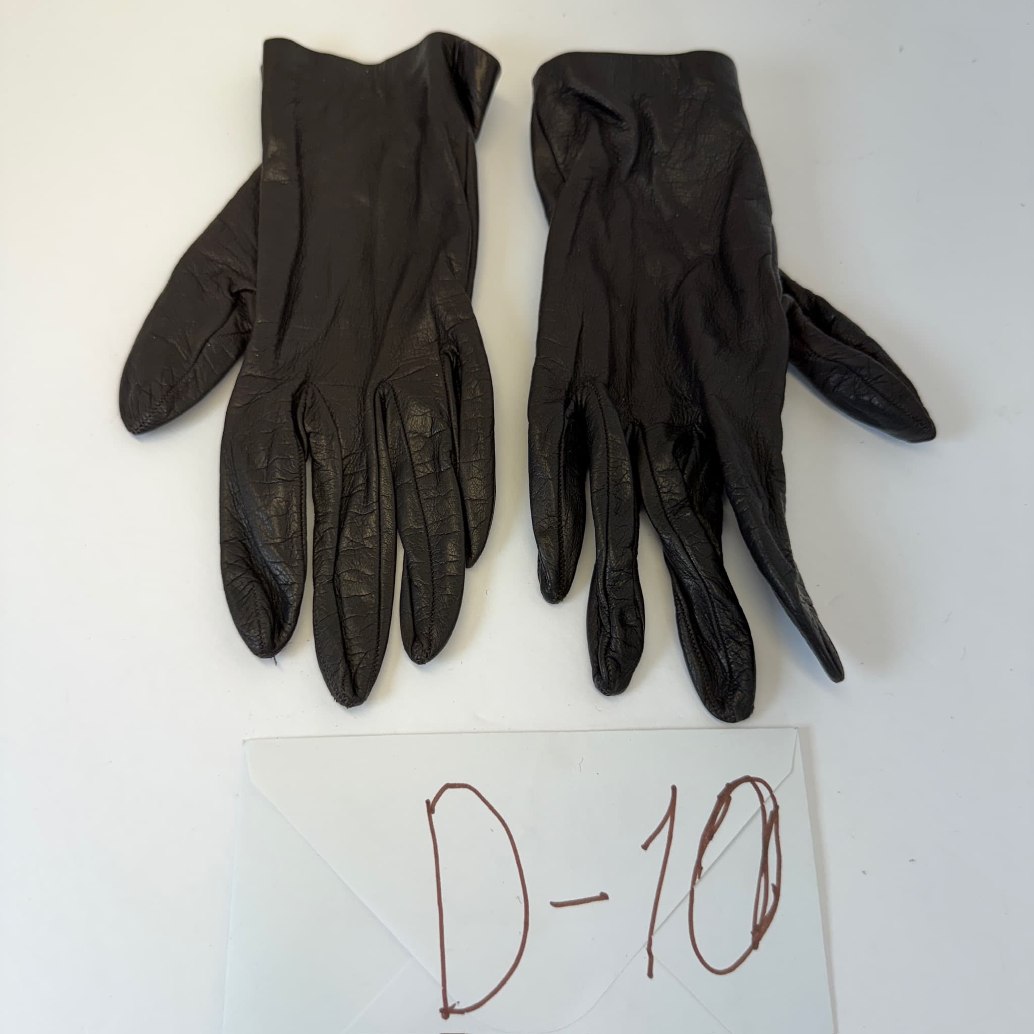Black Leather Gloves 100% Silk Lined Women's Size Unknown