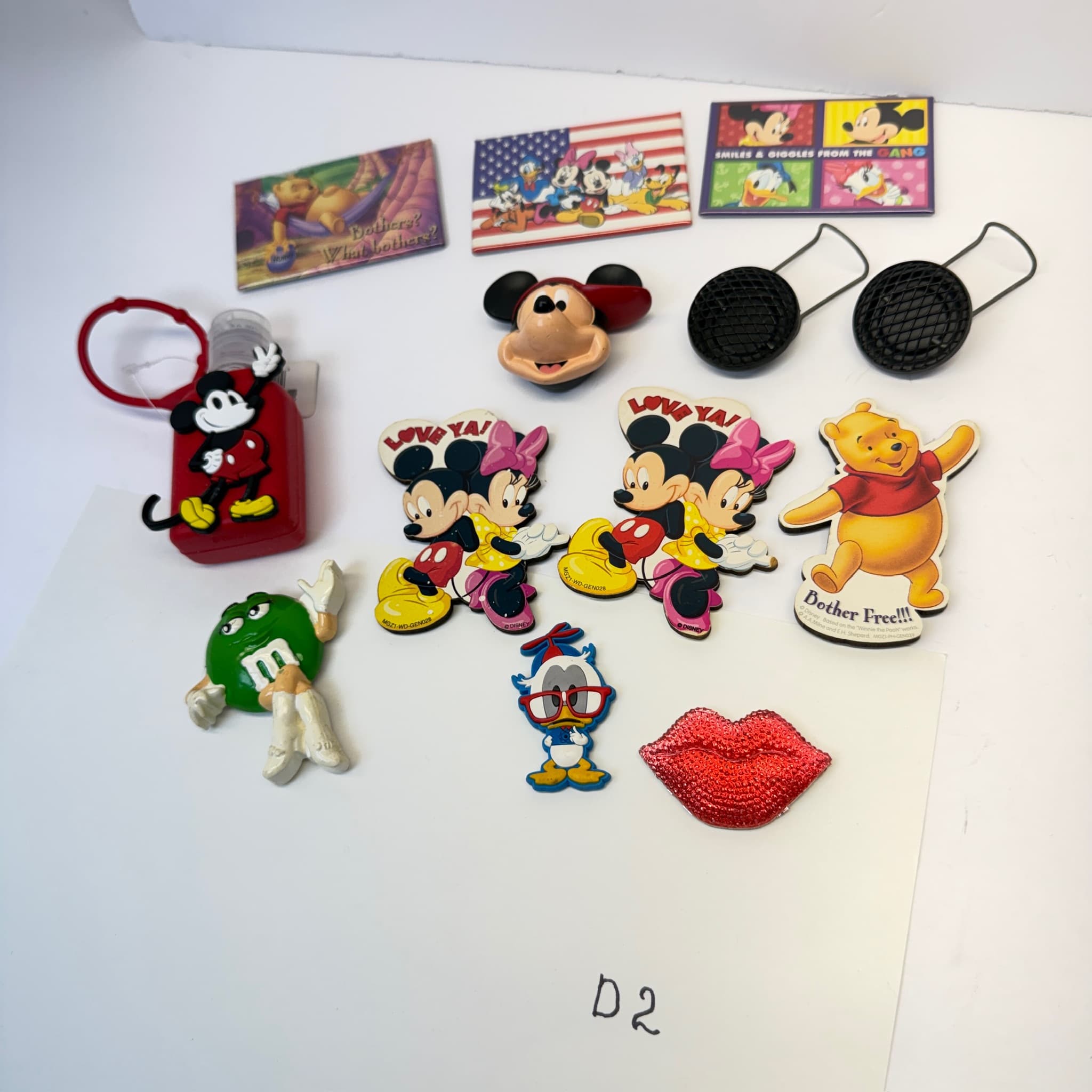 Lot of 11 M&M's & Disney Magnets Mickey Minnie Pooh Donald Duck Hand Sanitizer