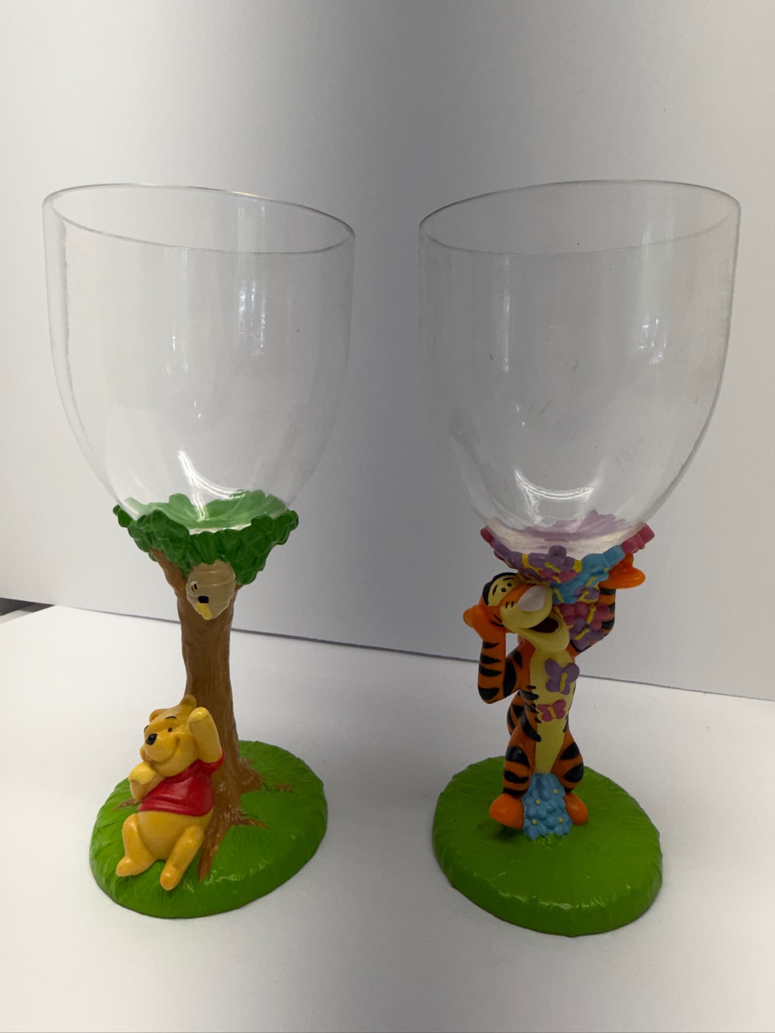Disney Winnie the Pooh Tigger Glasses Set of 2 Decorative Drinkware