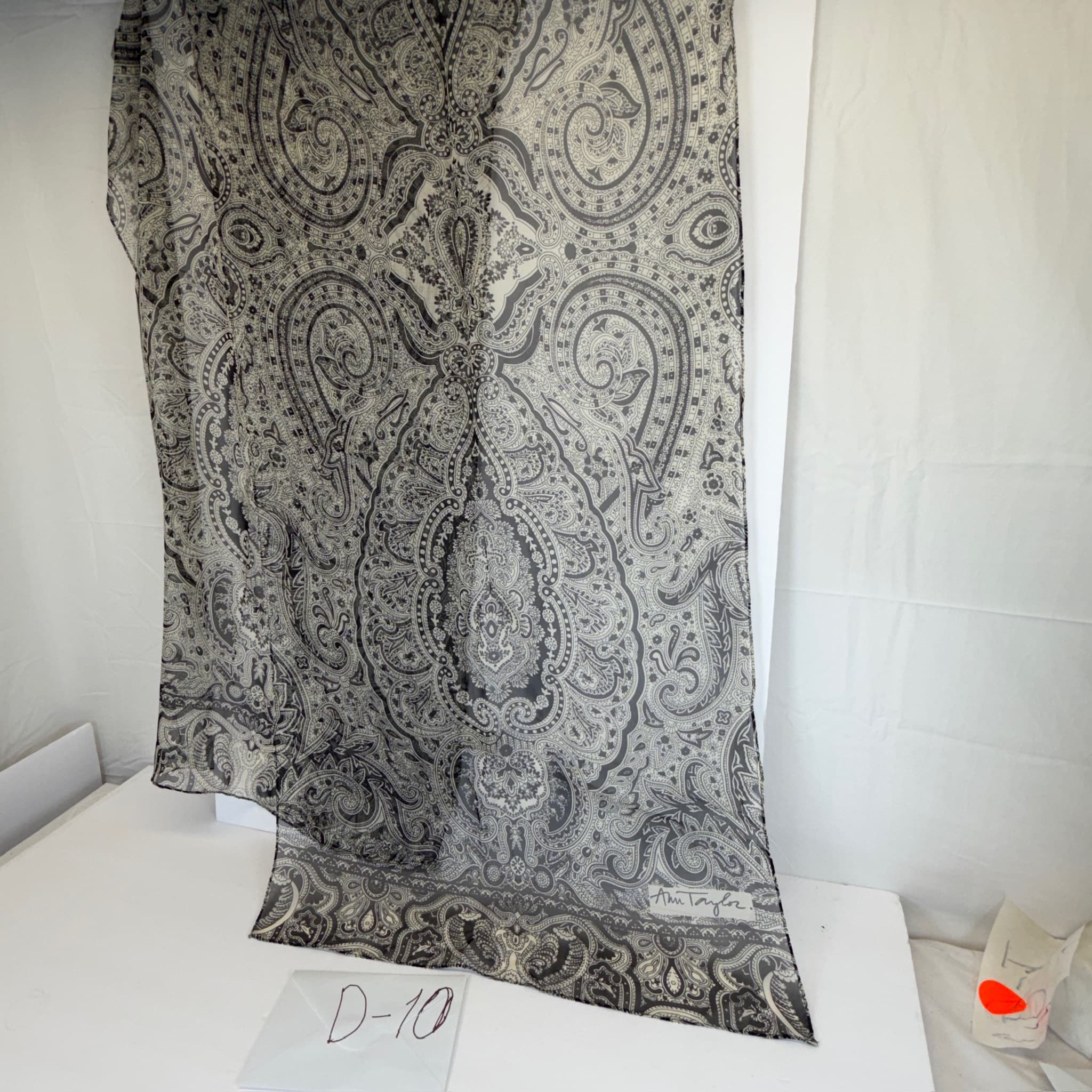 Ann Taylor 100% Silk Paisley Print Scarf Made in Japan - Excellent Condition