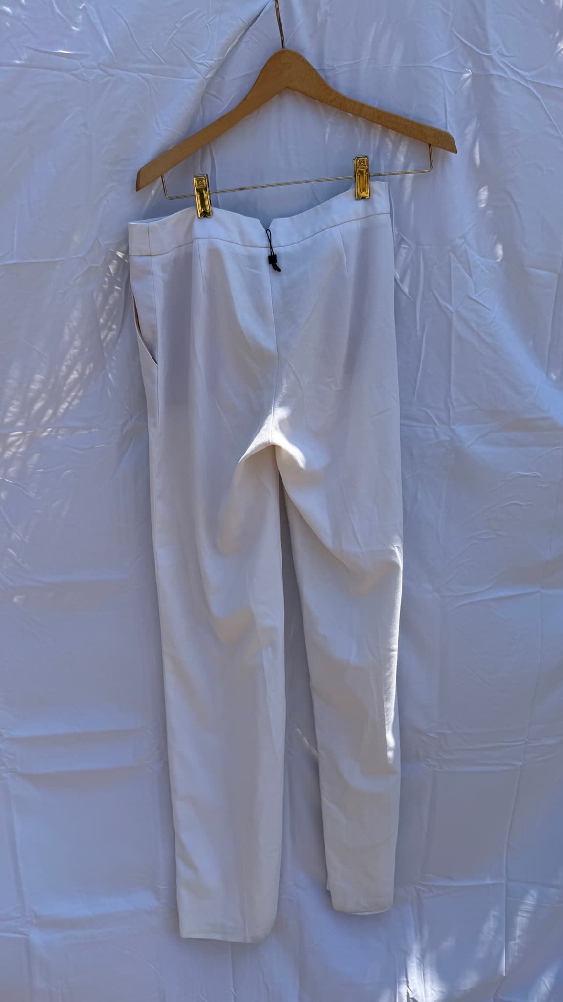 BCBGMAXAZRIA White Pants Women's XXS