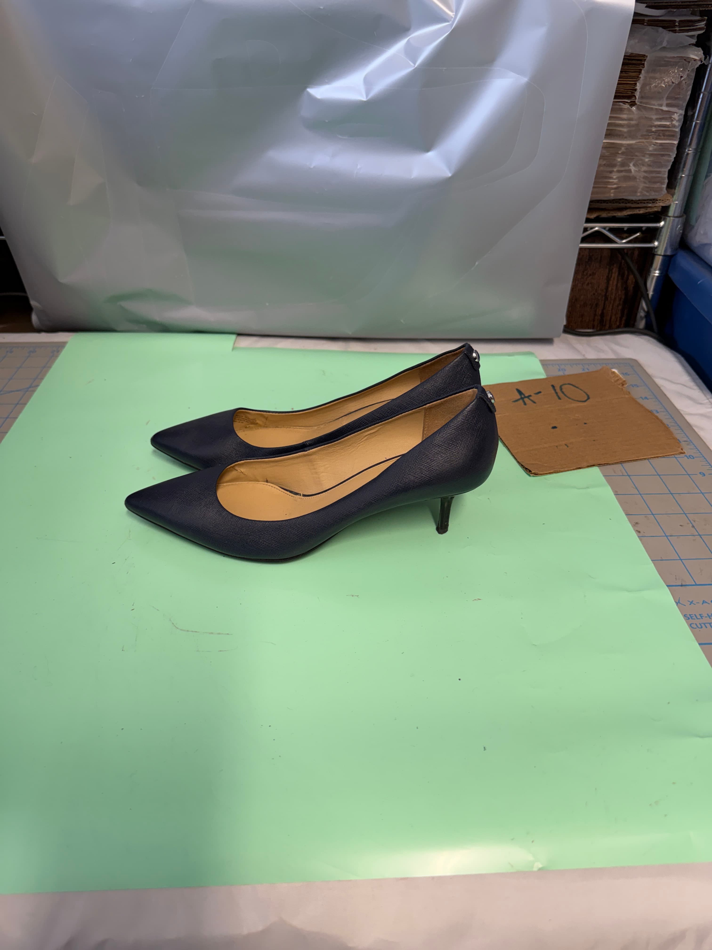 Michael Kors Keke Navy Leather Pointed Toe Stiletto Heels Women's Size 8M